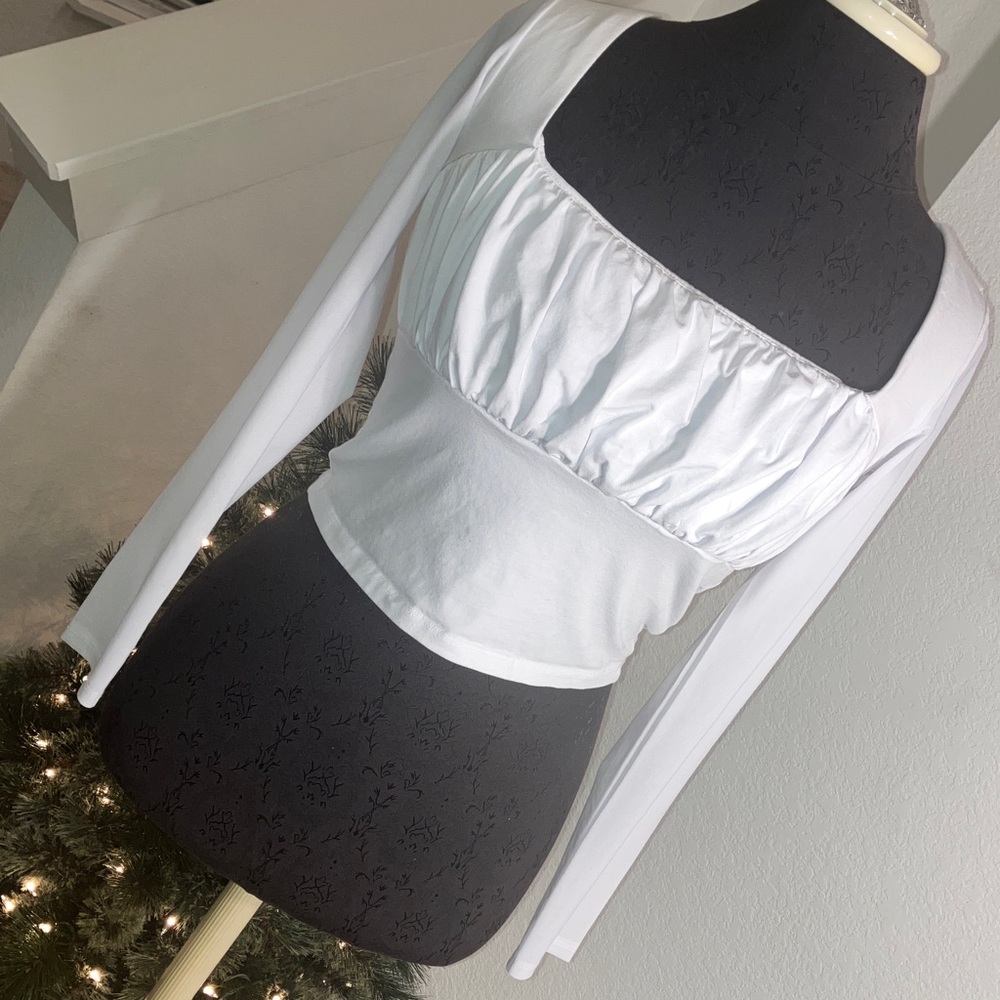 Chic White Women's Crop Top